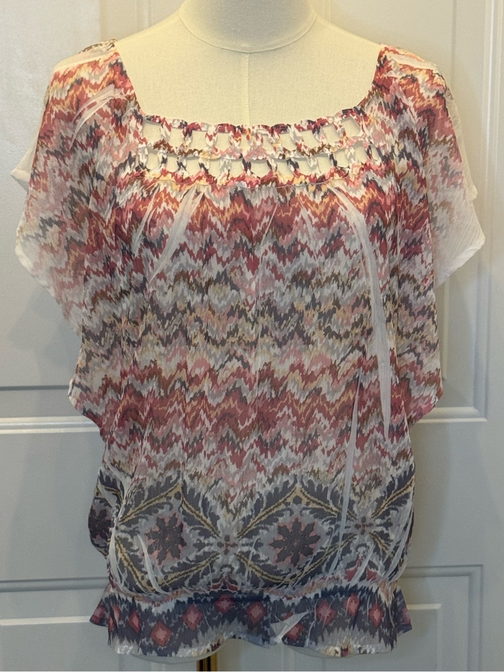 Vintage Y2K Bongo Boho Top Feminine Sheer Printed Cutout Neckline Feminine Large
